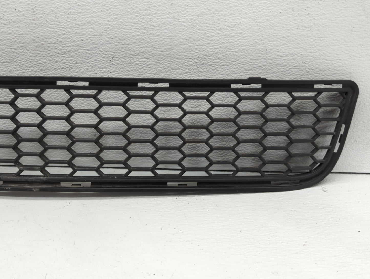 2011-2014 Chevrolet Cruze Front Grille Bumper Not Included - Oemusedautoparts1.com