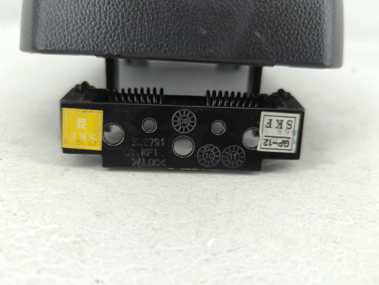 2011 Chevrolet Cruze Center Console Armrest Cover Lid Black - Oemusedautoparts1.com