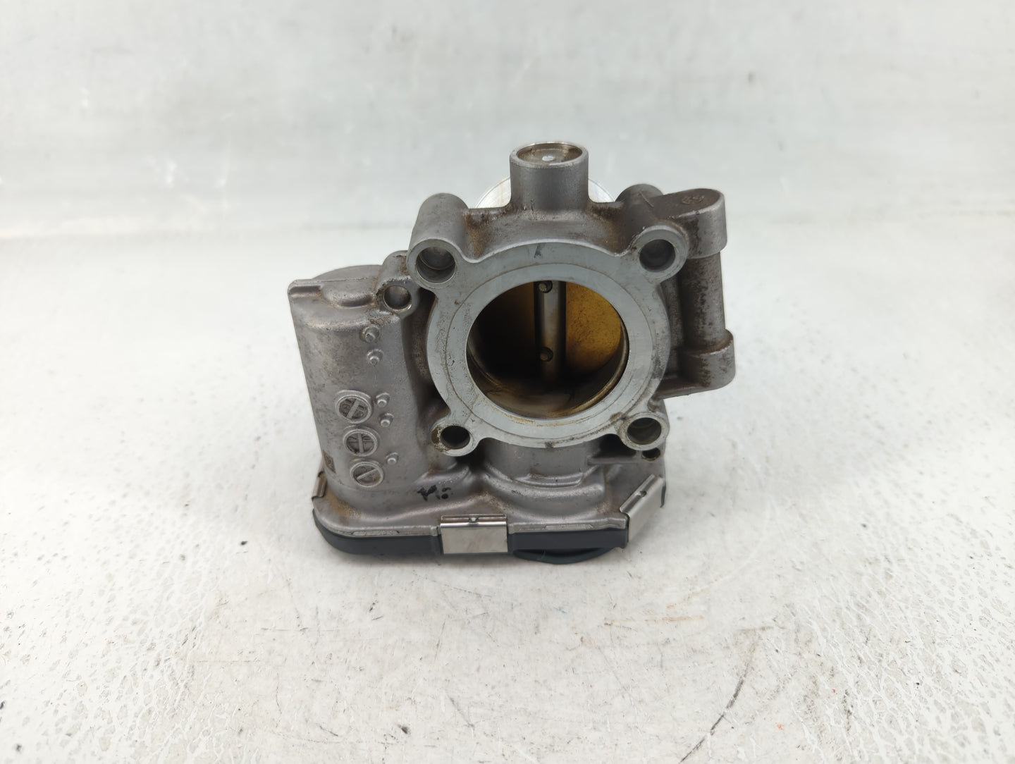 2011-2016 Chevrolet Cruze Throttle Body P/N:55565489 Fits Fits 2011 2012 2013 2014 2015 2016 2017 2018 2019 2020 2021 OEM Us