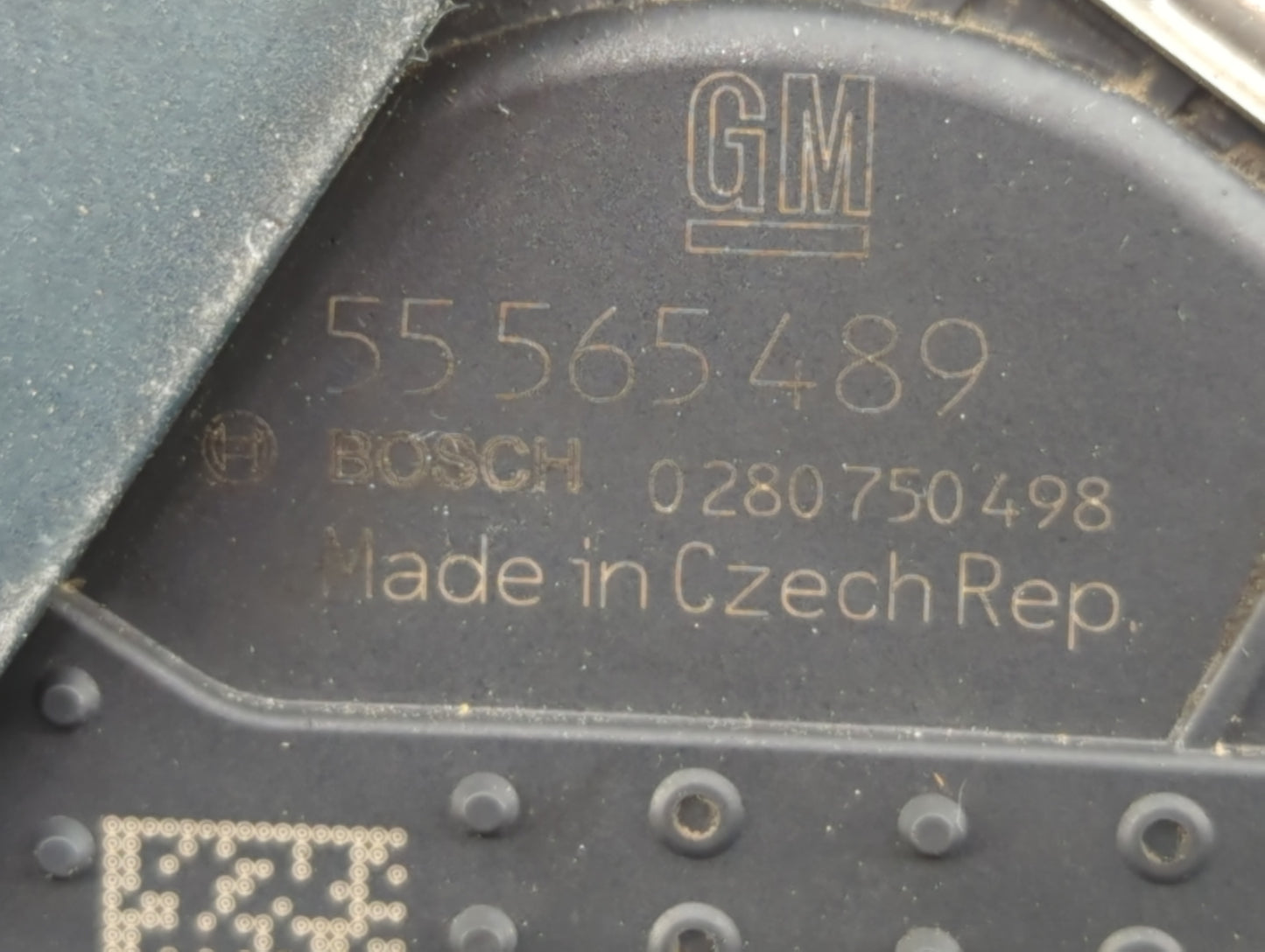 2011-2016 Chevrolet Cruze Throttle Body P/N:55565489 Fits Fits 2011 2012 2013 2014 2015 2016 2017 2018 2019 2020 2021 OEM Us