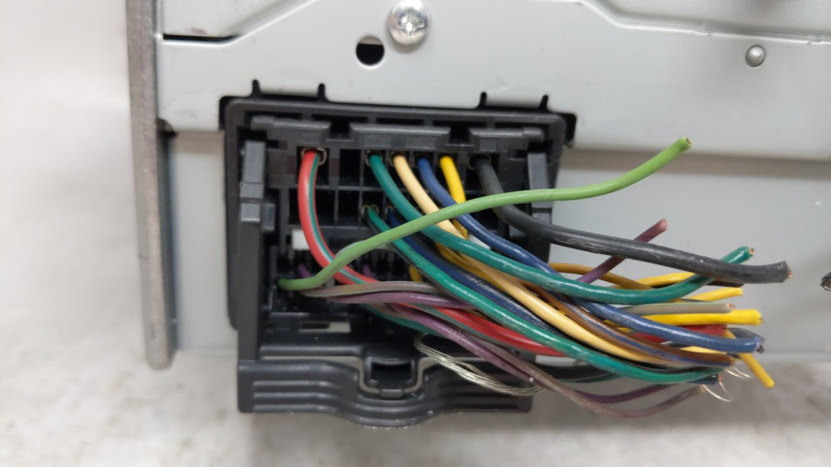 2011-2012 Chevrolet Cruze Am Fm Cd Player Radio Receiver 62621 - Oemusedautoparts1.com