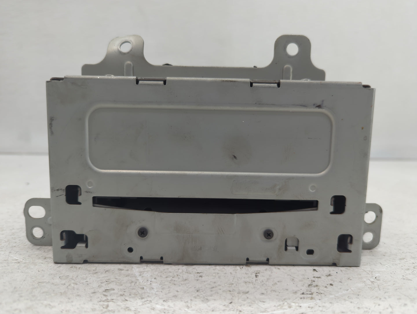 2011-2012 Chevrolet Cruze Radio AM FM Cd Player Receiver Replacement P/N:2098851 Fits Fits 2010 2011 2012 OEM Used Auto Part