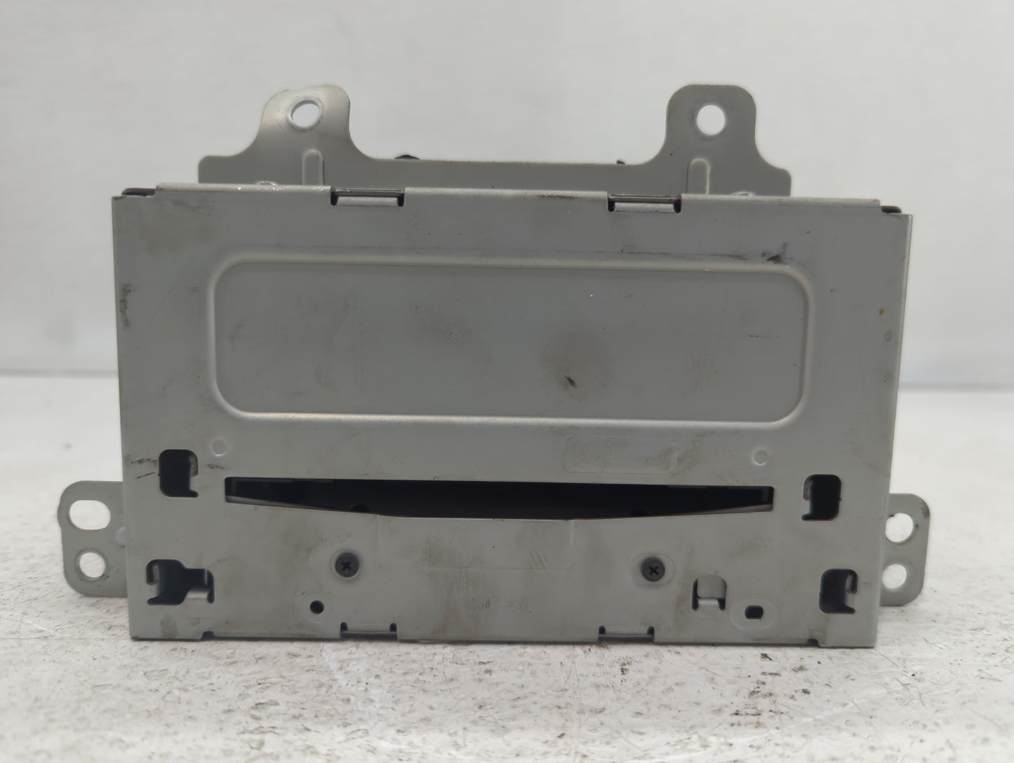 2011-2012 Chevrolet Cruze Radio AM FM Cd Player Receiver Replacement P/N:2098851 Fits Fits 2010 2011 2012 OEM Used Auto Part