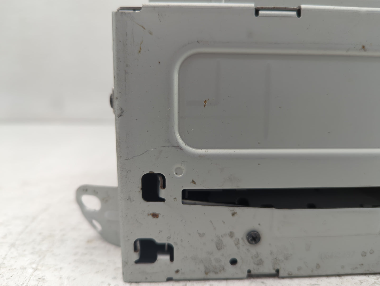 2011-2012 Chevrolet Cruze Radio AM FM Cd Player Receiver Replacement P/N:2098851 Fits Fits 2010 2011 2012 OEM Used Auto Part