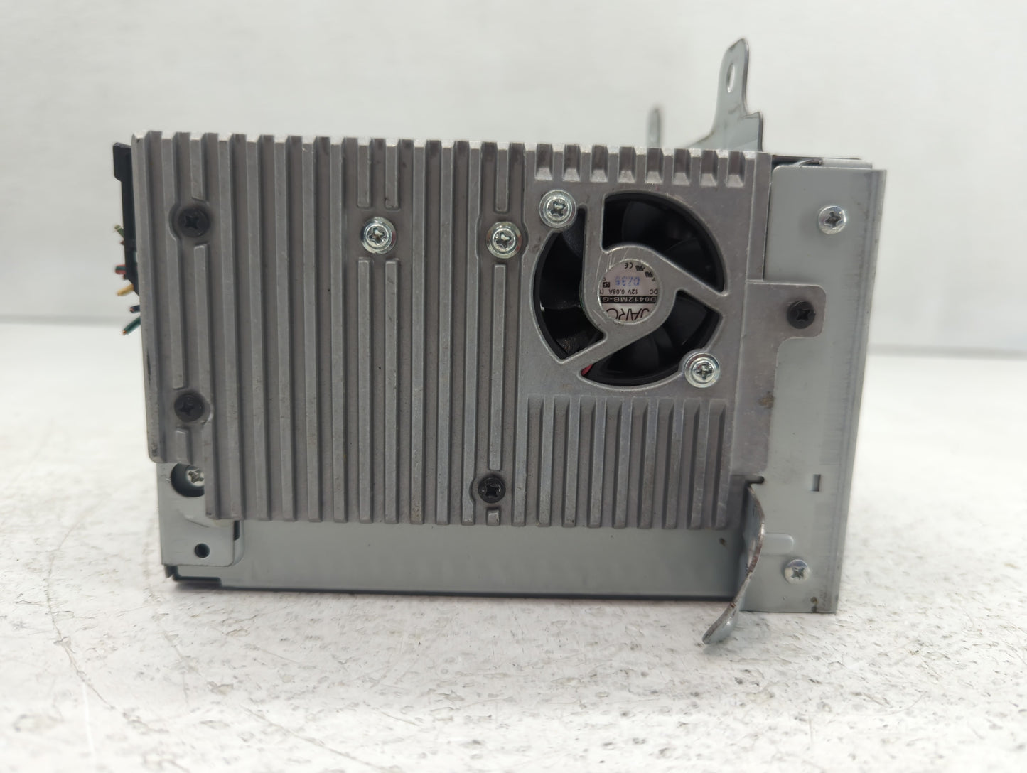2011-2012 Chevrolet Cruze Radio AM FM Cd Player Receiver Replacement P/N:2098851 Fits Fits 2010 2011 2012 OEM Used Auto Part