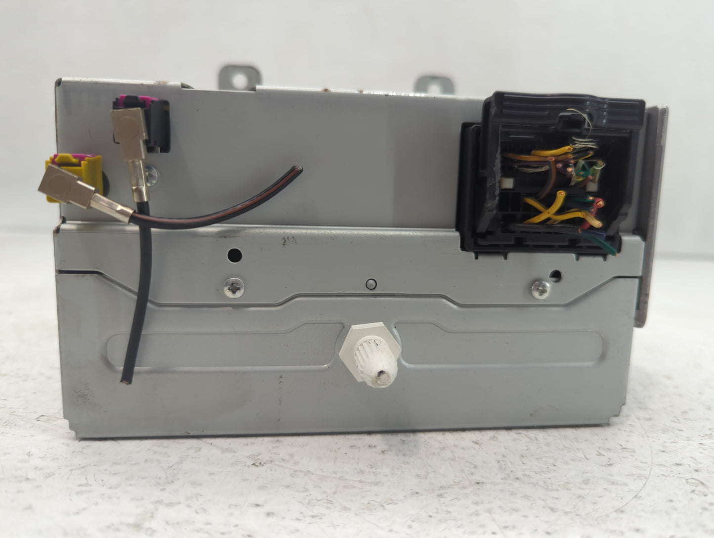 2011-2012 Chevrolet Cruze Radio AM FM Cd Player Receiver Replacement P/N:2098851 Fits Fits 2010 2011 2012 OEM Used Auto Part