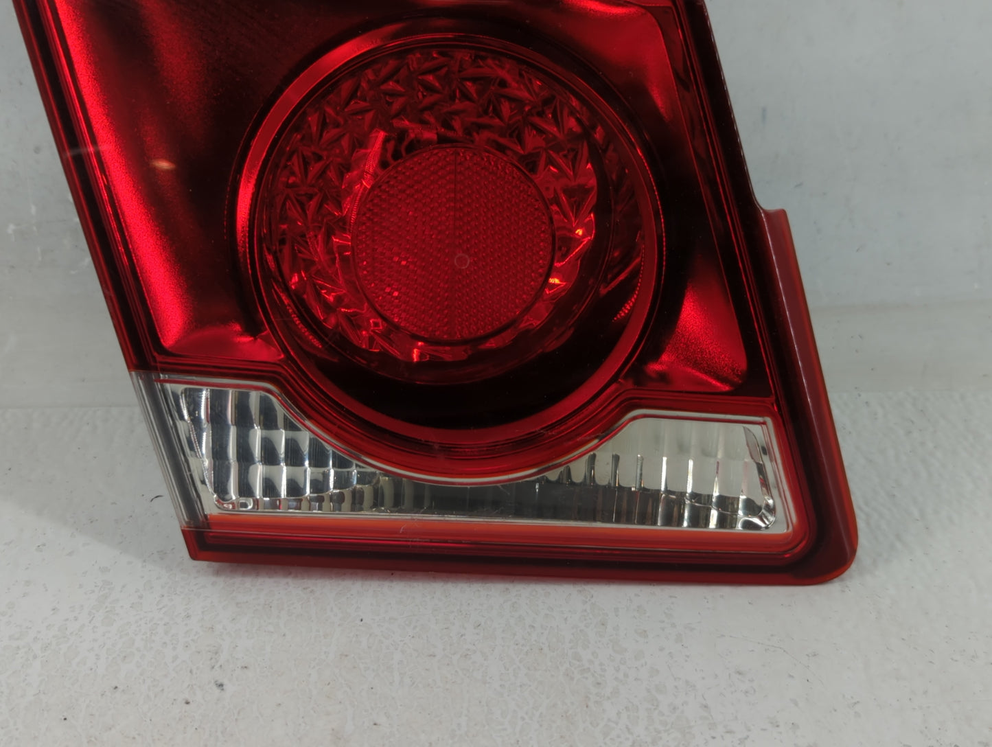 2011-2016 Chevrolet Cruze Tail Light Assembly Driver Left OEM P/N:04229145 335-1307L-AS Fits Fits 2011 2012 2013 2014 2015 2
