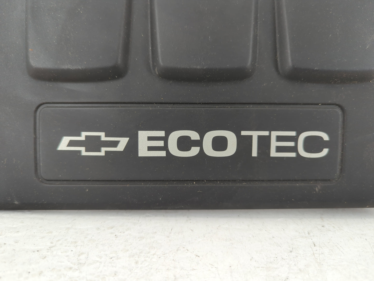 2011 Chevrolet Cruze Engine Cover - Oemusedautoparts1.com