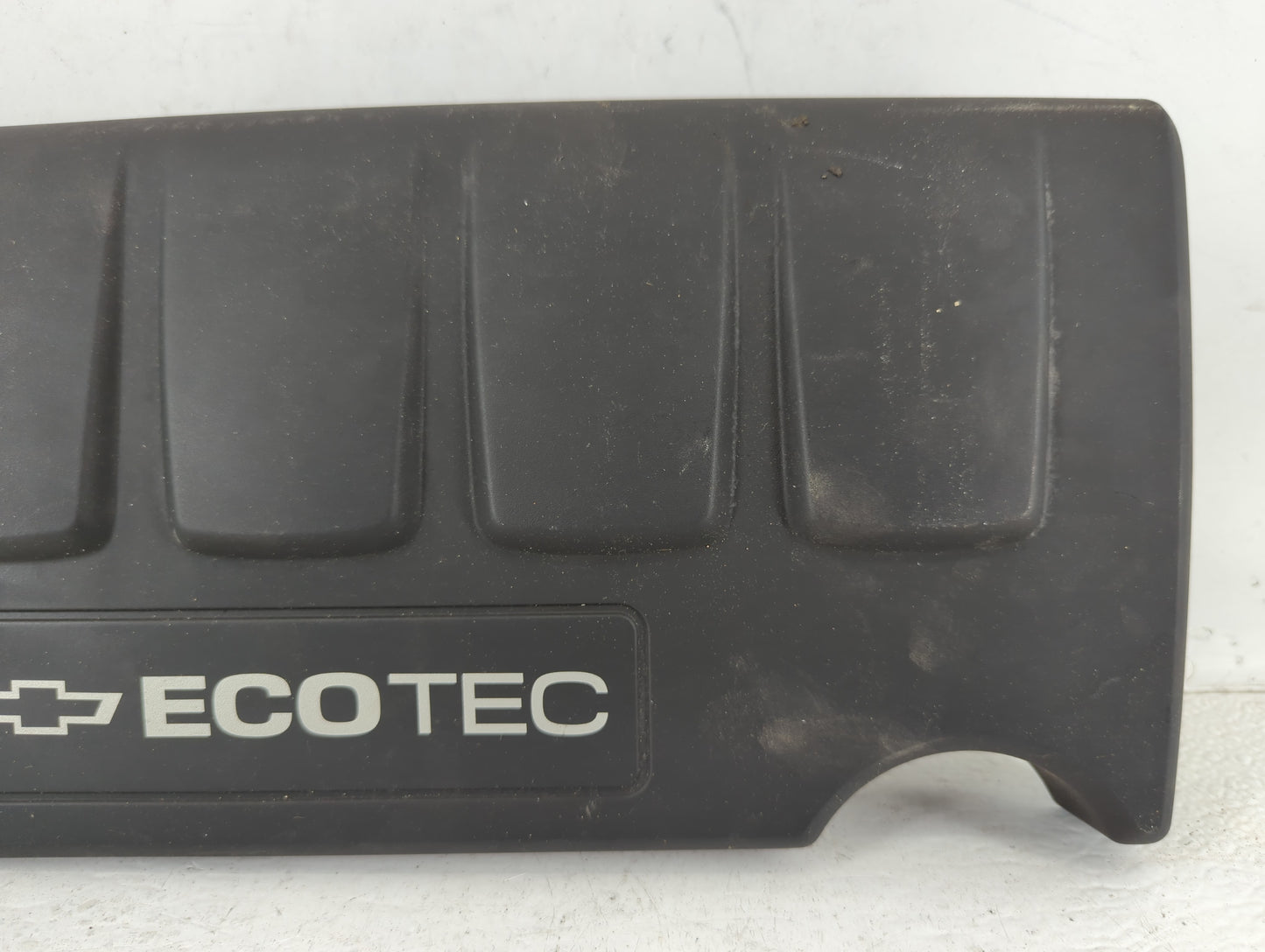 2011 Chevrolet Cruze Engine Cover - Oemusedautoparts1.com