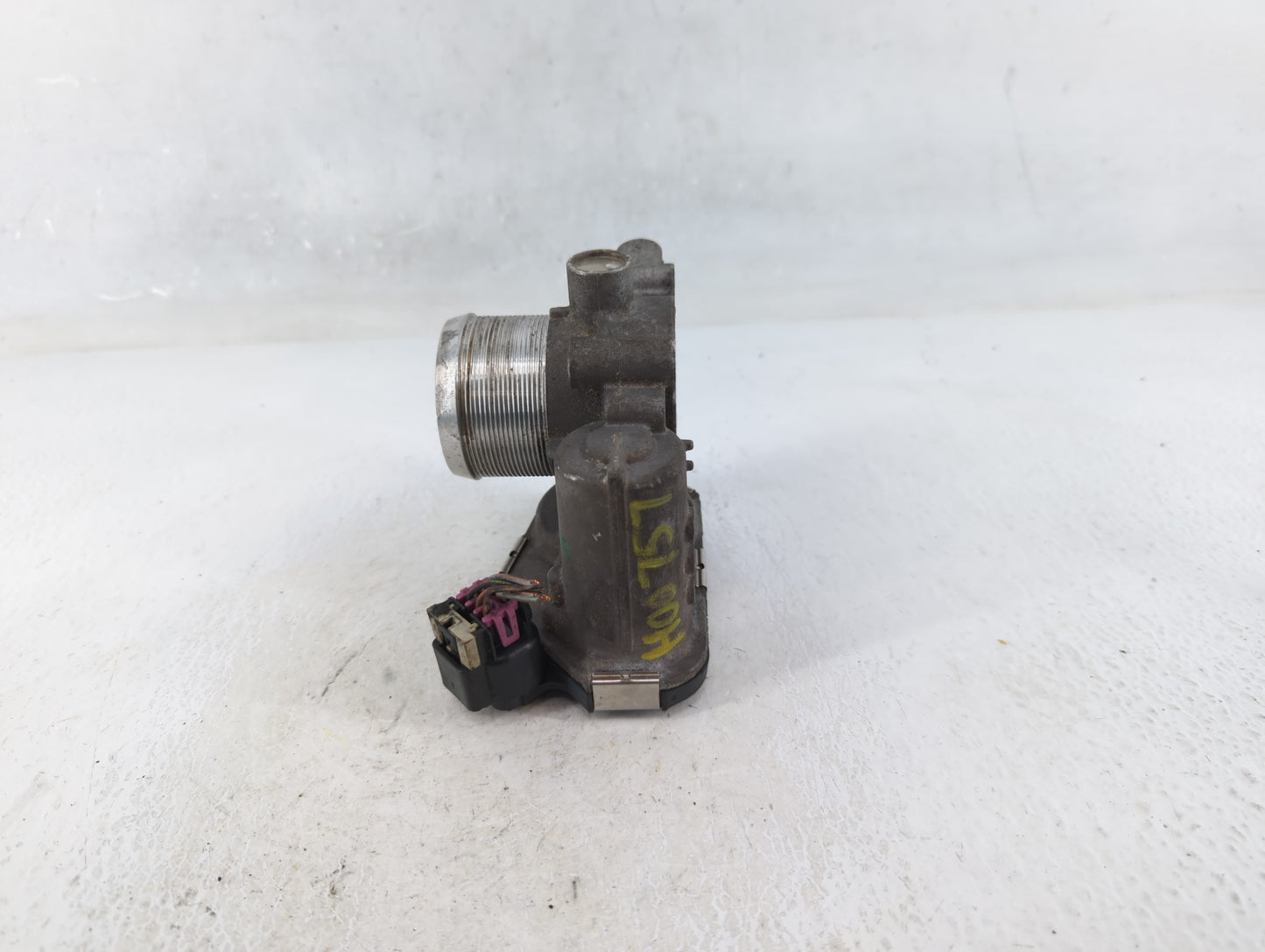 2011-2016 Chevrolet Cruze Throttle Body P/N:55565489 Fits Fits 2011 2012 2013 2014 2015 2016 2017 2018 2019 2020 2021 OEM Us
