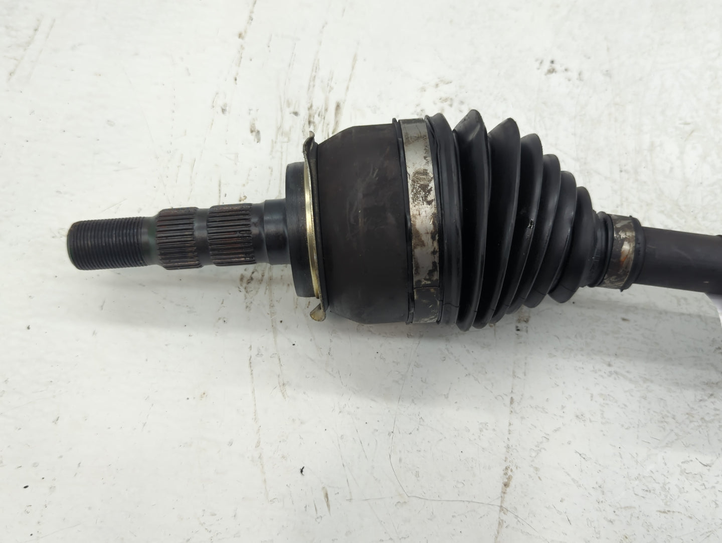 2011-2012 Chevrolet Cruze Axle Shaft Front Passenger Cv C/v - Oemusedautoparts1.com