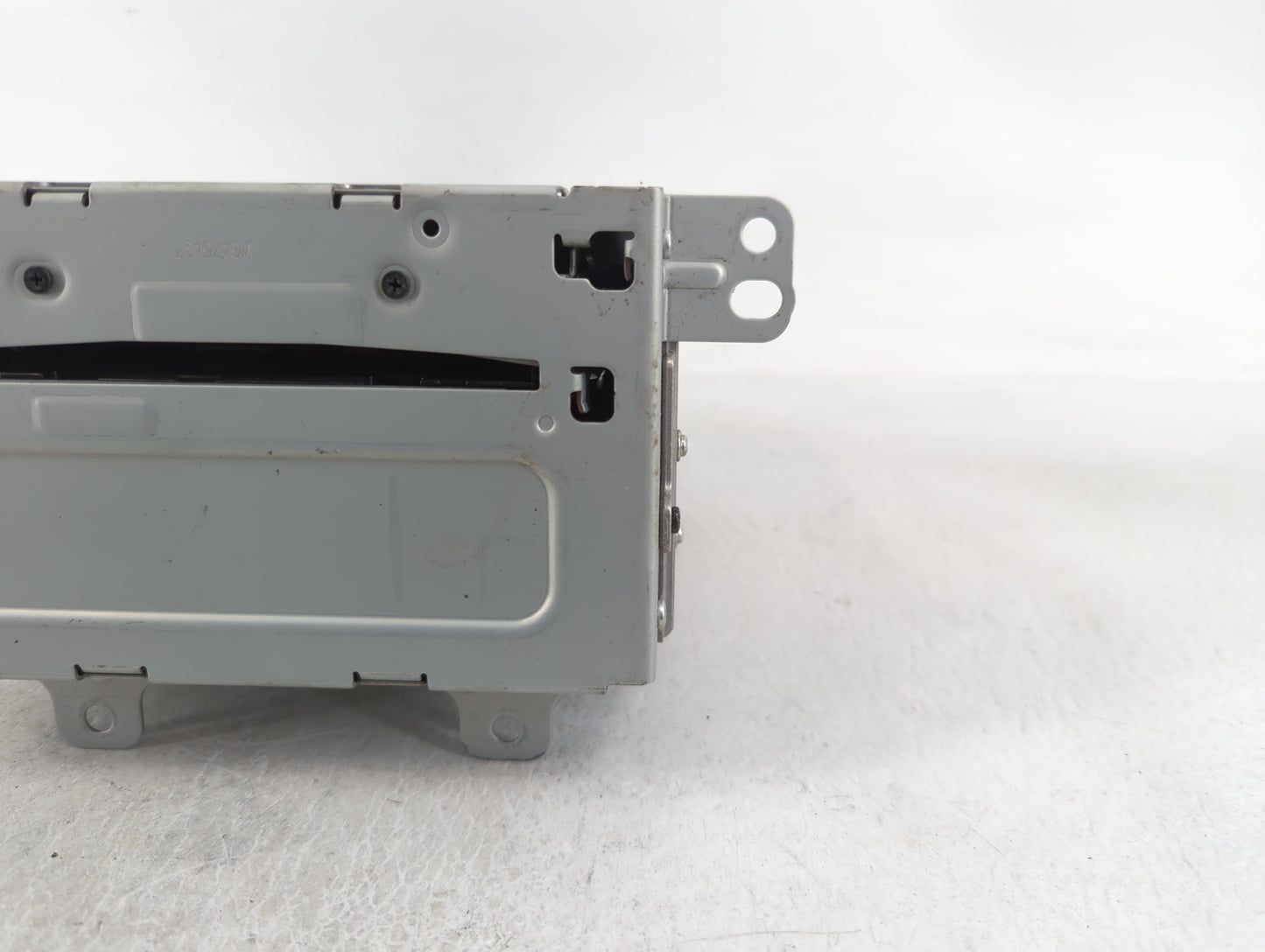 2011-2012 Chevrolet Cruze Am Fm Cd Player Radio Receiver - Oemusedautoparts1.com