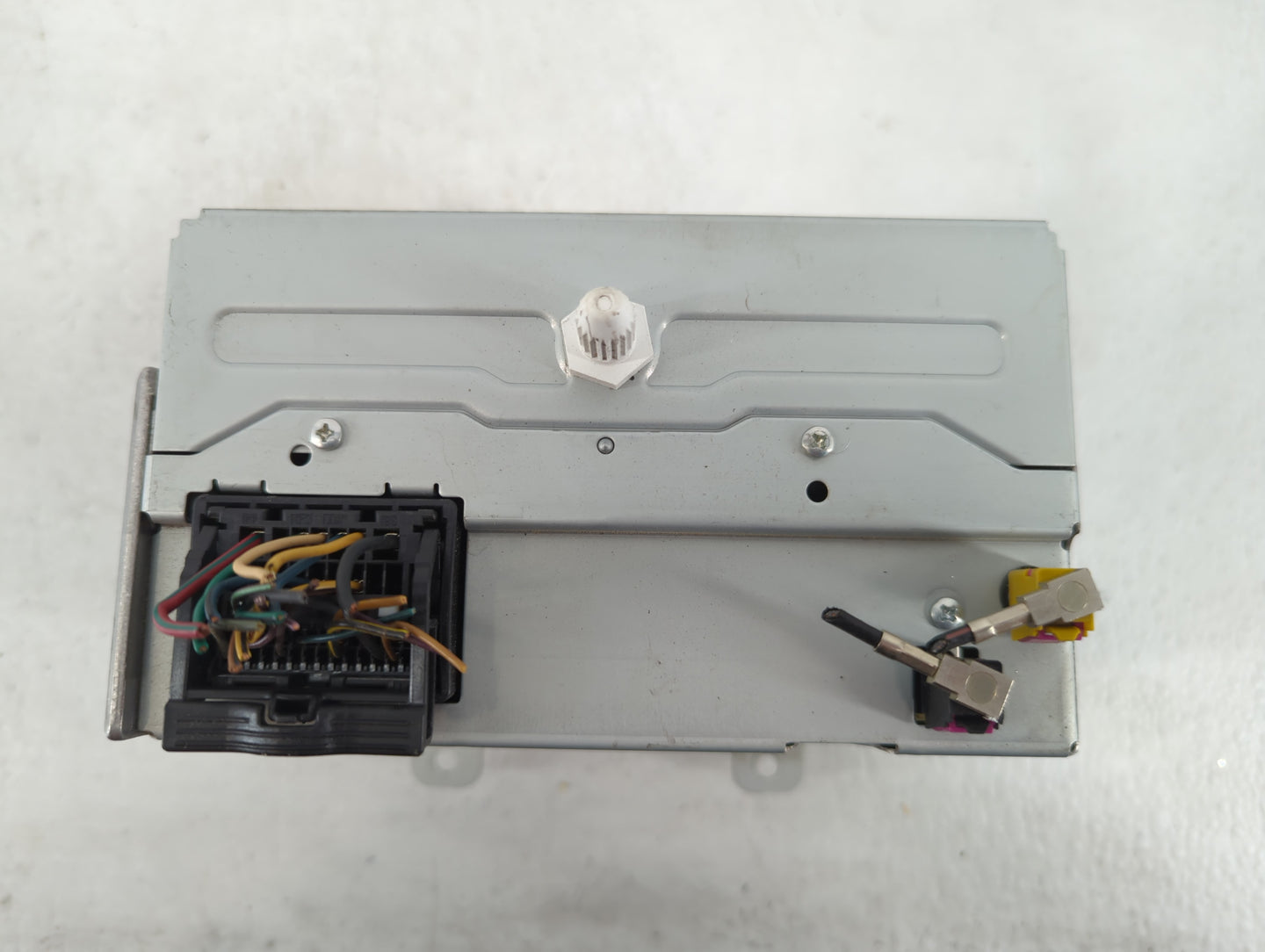 2011-2012 Chevrolet Cruze Am Fm Cd Player Radio Receiver - Oemusedautoparts1.com