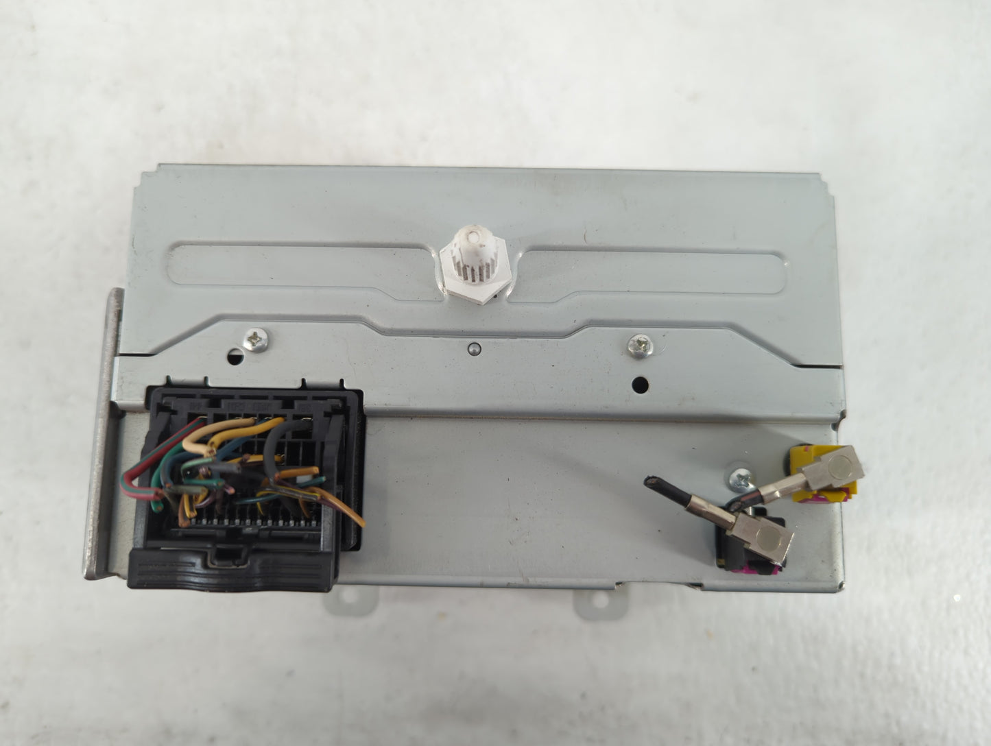 2011-2012 Chevrolet Cruze Am Fm Cd Player Radio Receiver - Oemusedautoparts1.com