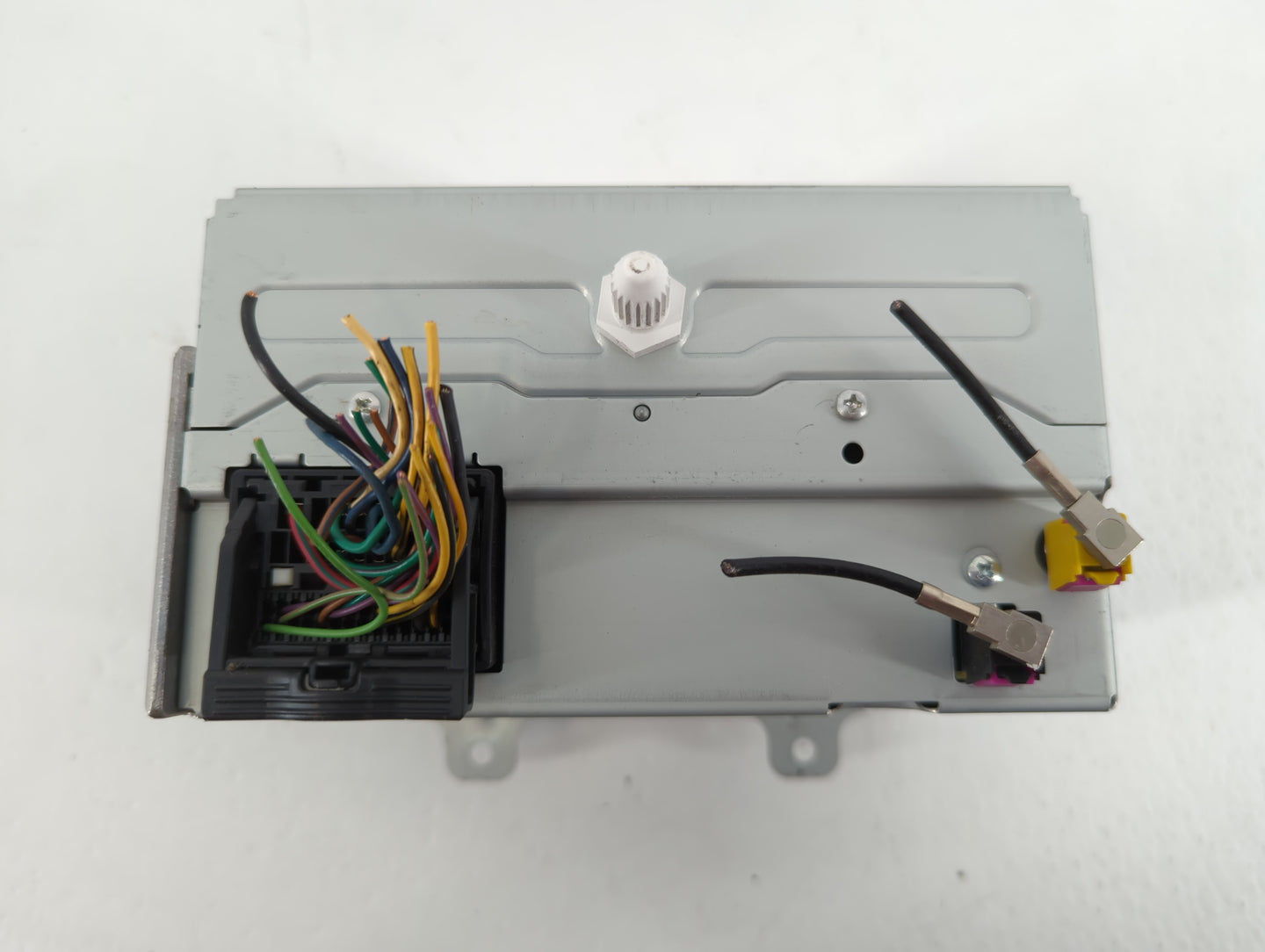 2011-2012 Chevrolet Cruze Radio AM FM Cd Player Receiver Replacement P/N:20983517 Fits Fits 2010 2011 2012 OEM Used Auto Par