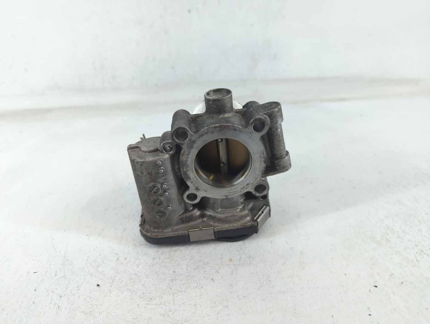 2011-2016 Chevrolet Cruze Throttle Body P/N:0 280 750 498 55 565 489 Fits OEM Used Auto Parts - Oemusedautoparts1.com