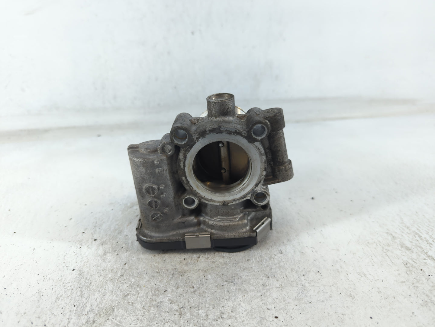 2011-2016 Chevrolet Cruze Throttle Body P/N:555655489 Fits Fits 2011 2012 2013 2014 2015 2016 2017 2018 2019 2020 2021 OEM U