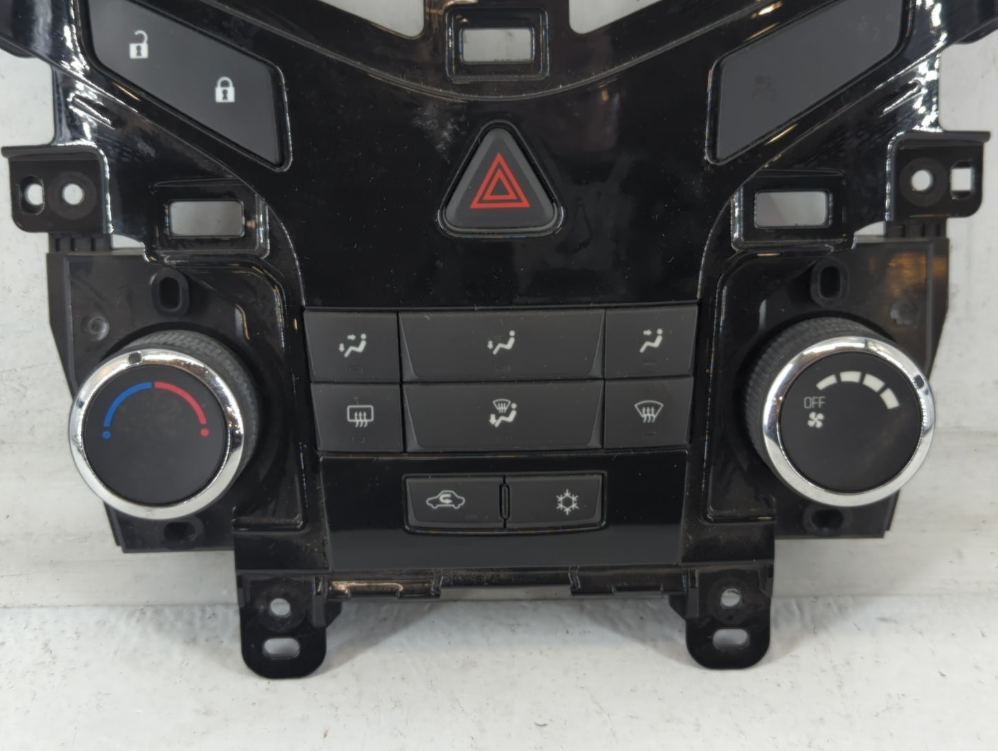 2011-2012 Chevrolet Cruze Climate Control Module Temperature AC/Heater Replacement P/N:96983927 Fits Fits 2011 2012 OEM Used