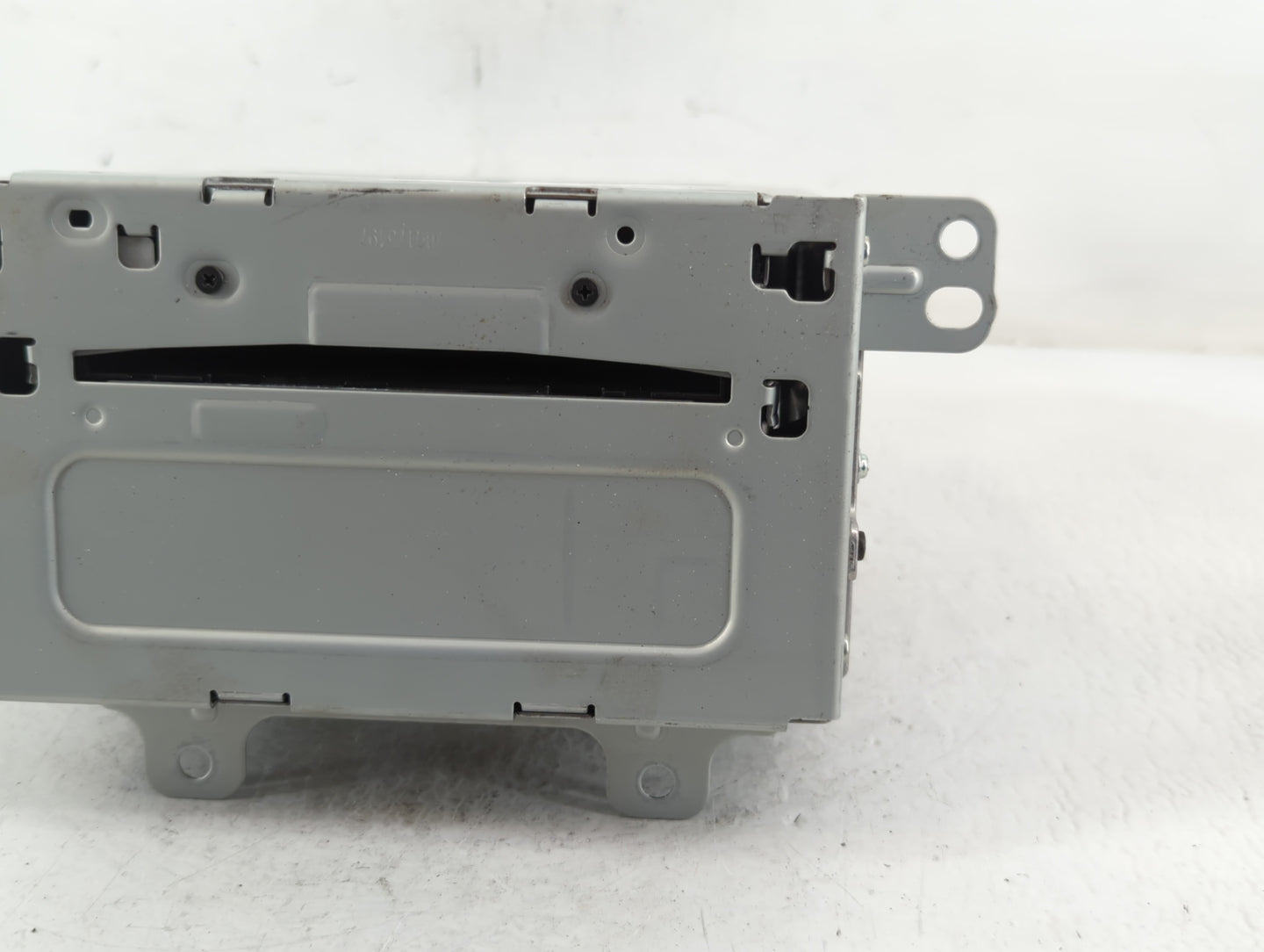 2011-2012 Chevrolet Cruze Radio AM FM Cd Player Receiver Replacement P/N:20983517 Fits Fits 2010 2011 2012 OEM Used Auto Par