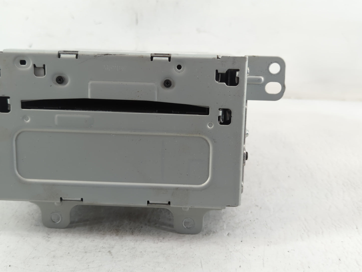 2011-2012 Chevrolet Cruze Radio AM FM Cd Player Receiver Replacement P/N:20983517 Fits Fits 2010 2011 2012 OEM Used Auto Par