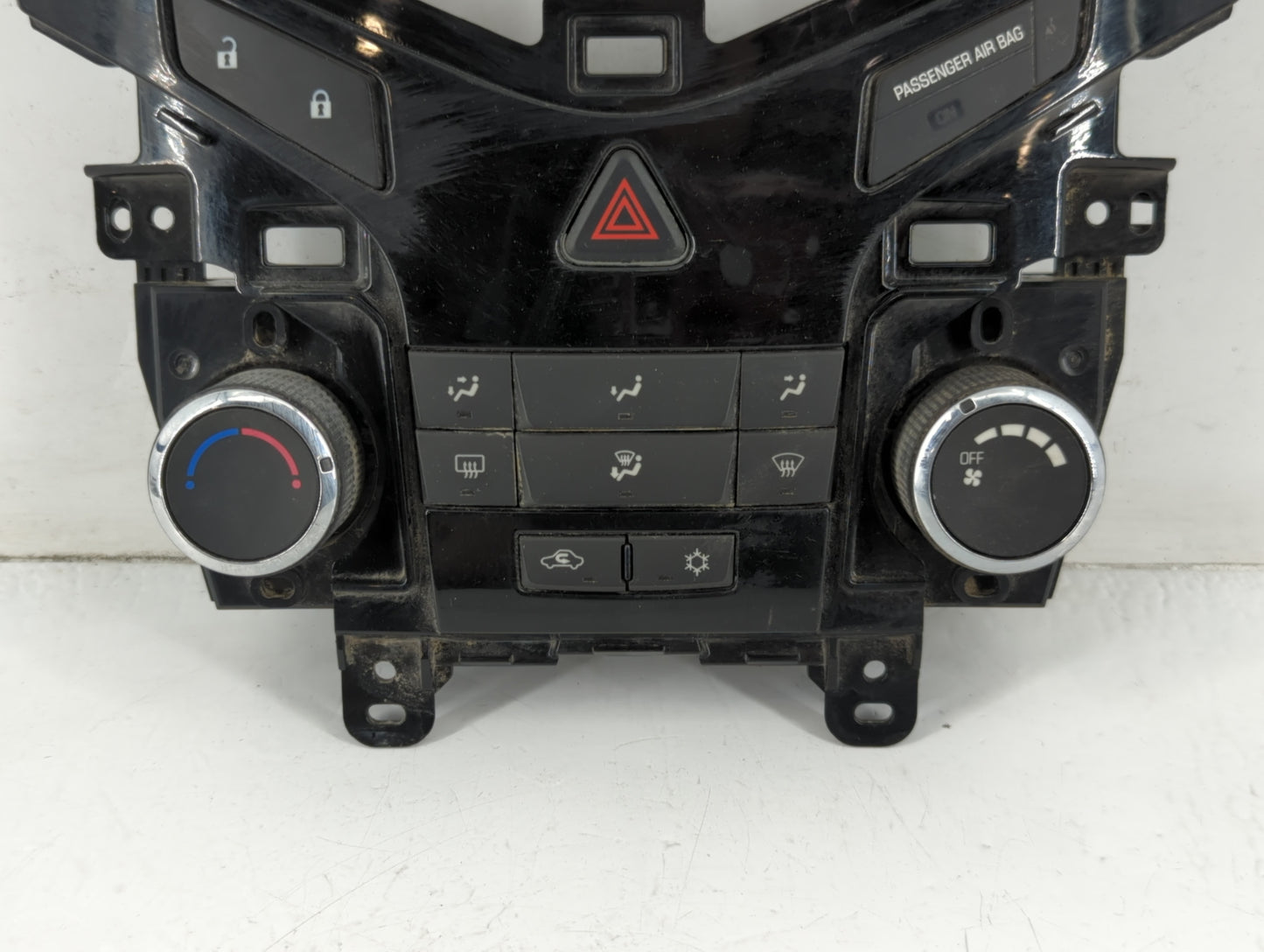 2011-2012 Chevrolet Cruze Climate Control Module Temperature AC/Heater Replacement P/N:96983927 Fits Fits 2011 2012 OEM Used