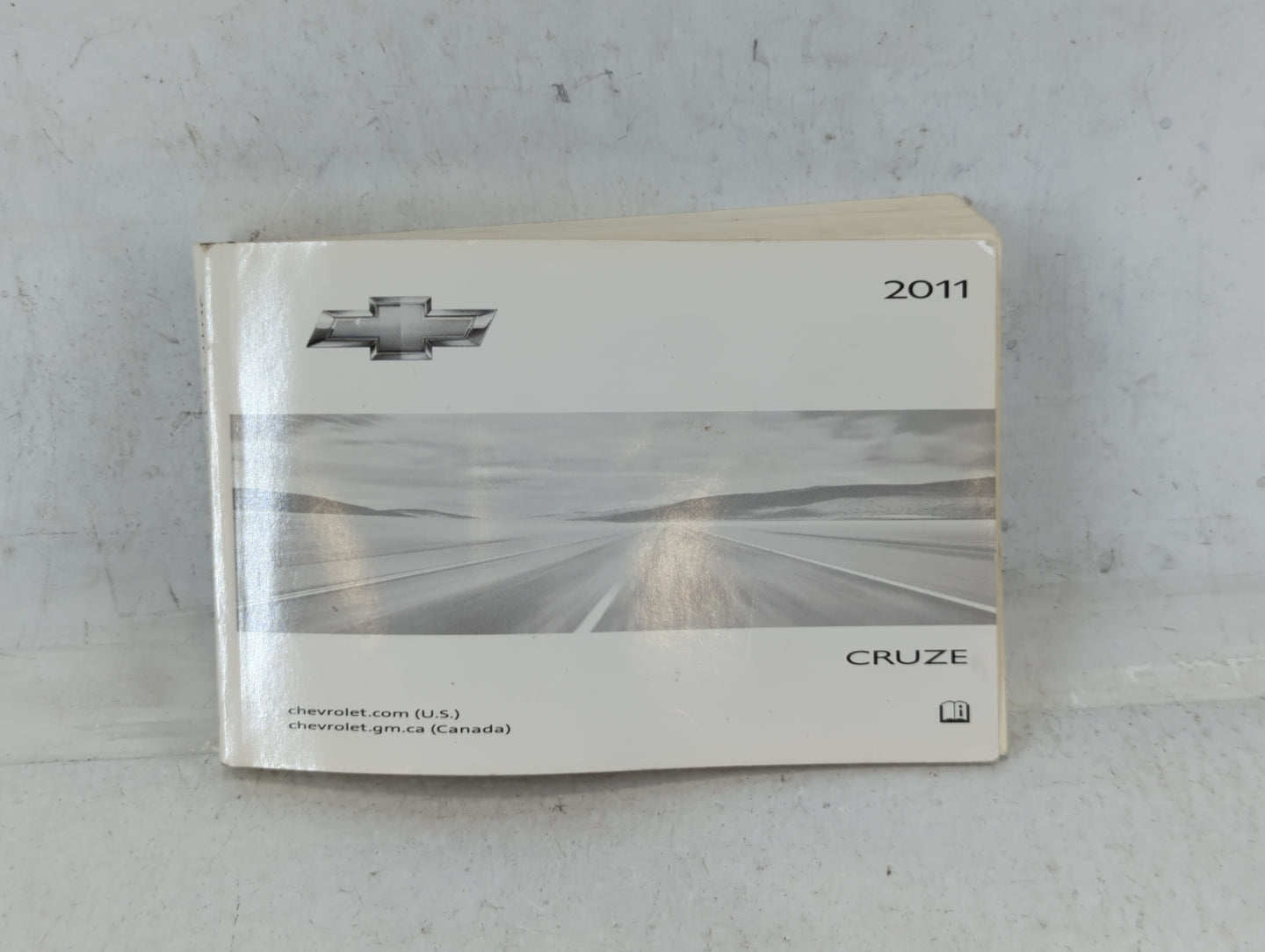 2011 Chevrolet Cruze Owners Manual Book Guide P/N:20883227 B OEM Used Auto Parts - Oemusedautoparts1.com