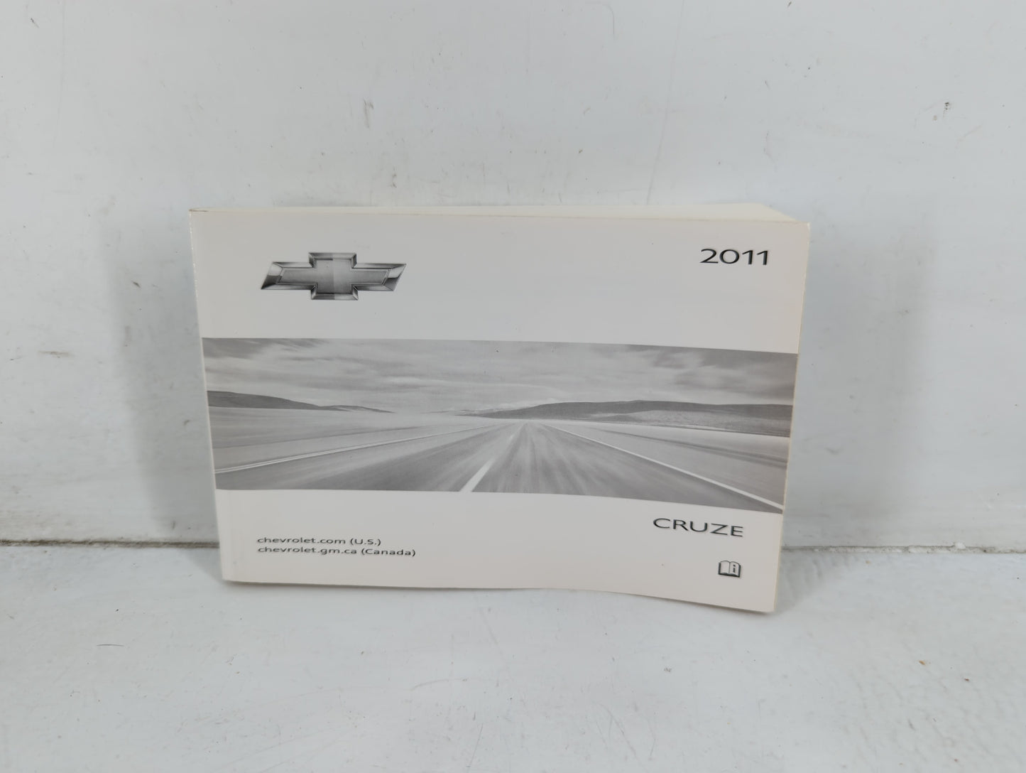 2011 Chevrolet Cruze Owners Manual Book Guide P/N:20883227 B OEM Used Auto Parts - Oemusedautoparts1.com