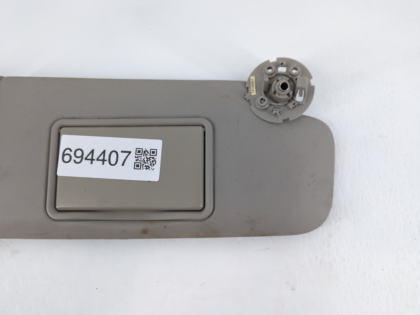 2011-2016 Chevrolet Cruze Sun Visor Shade Replacement Passenger Right Mirror Fits Fits 2011 2012 2013 2014 2015 2016 OEM Use