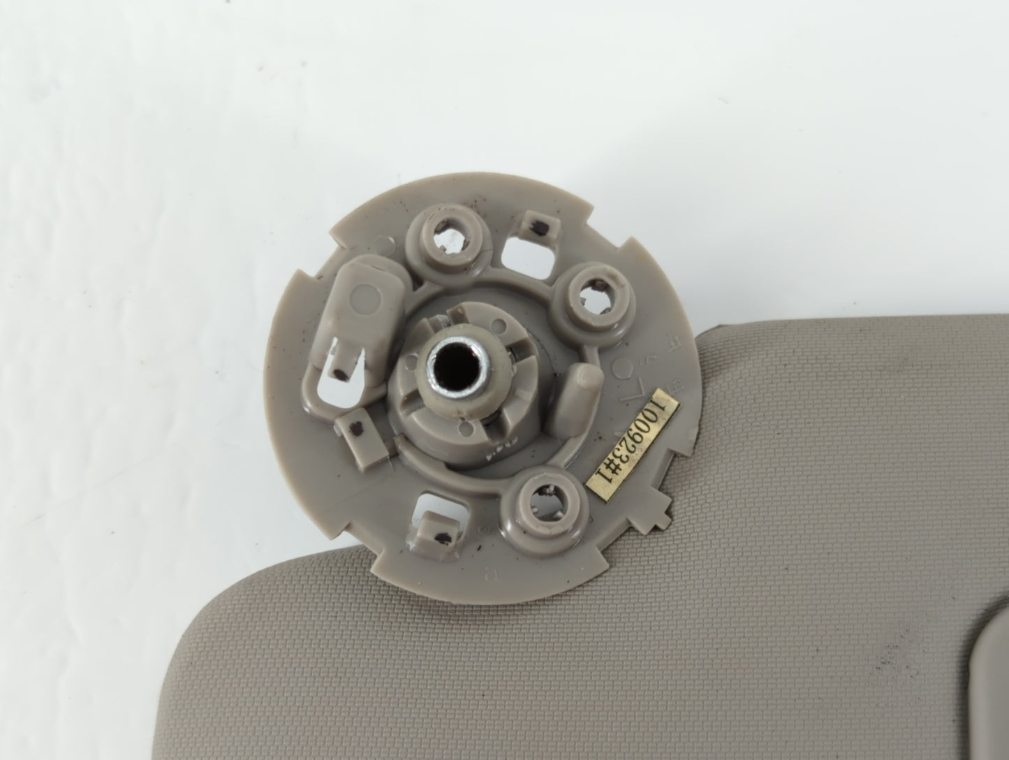 2011-2016 Chevrolet Cruze Sun Visor Shade Replacement Driver Left Mirror Fits Fits 2011 2012 2013 2014 2015 2016 OEM Used Au