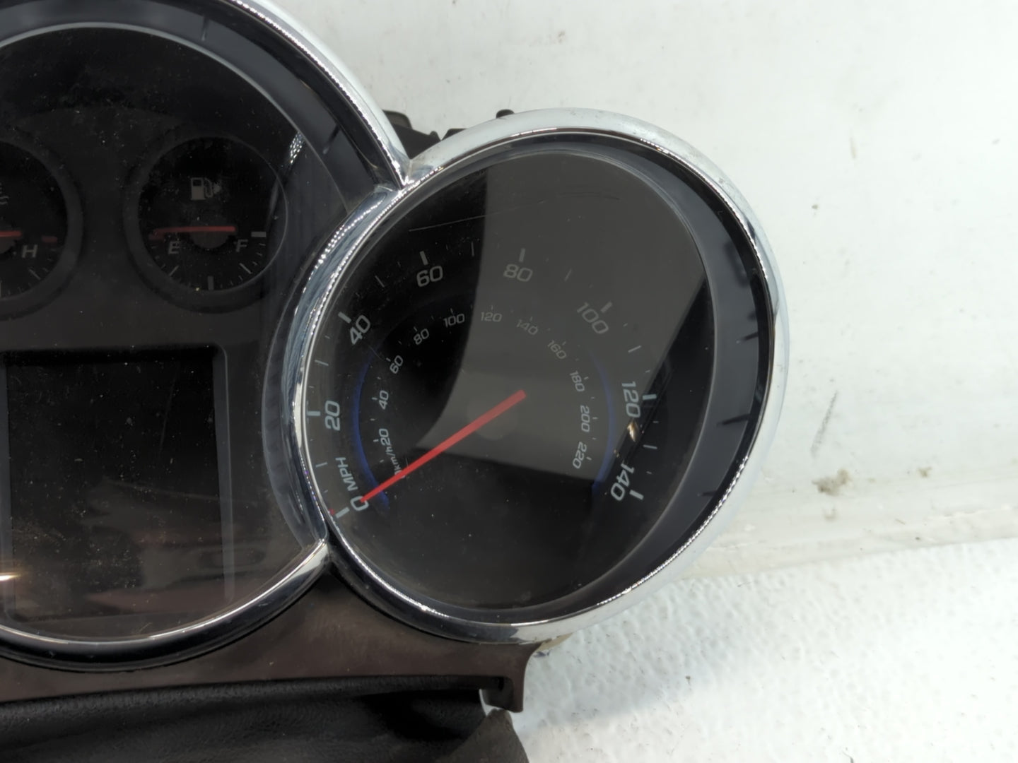 2011 Chevrolet Cruze Instrument Cluster Speedometer Gauges P/N:95018205 809773364 Fits OEM Used Auto Parts - Oemusedautopart