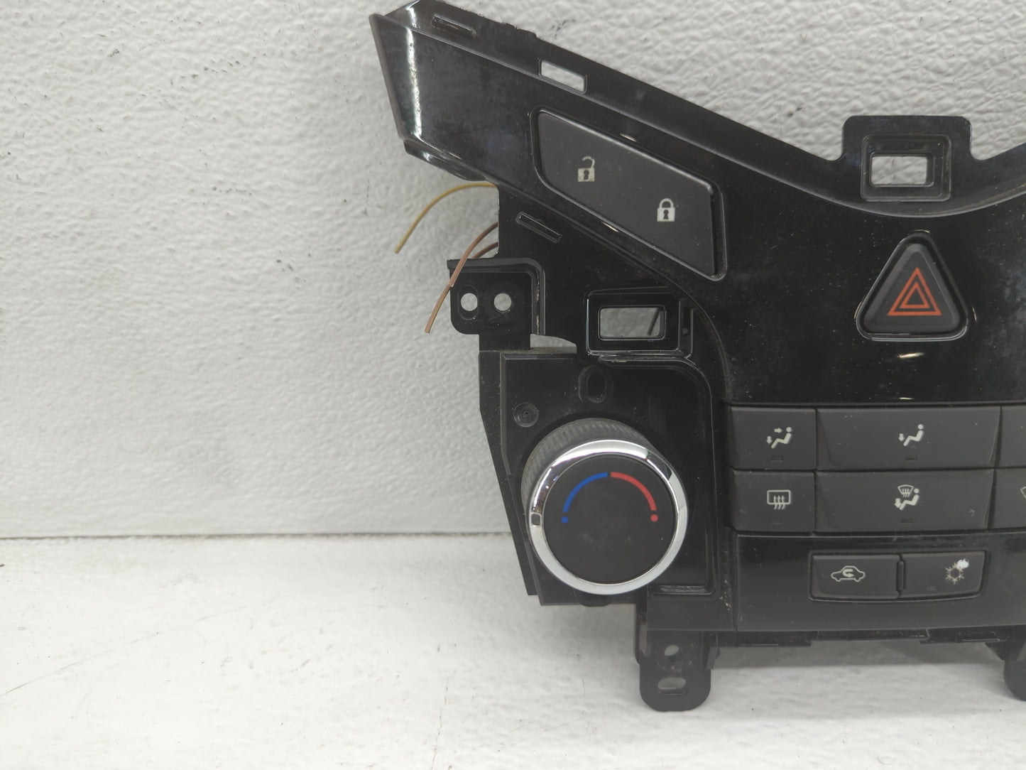 2011-2012 Chevrolet Cruze Climate Control Module Temperature AC/Heater Replacement P/N:96983927 Fits Fits 2011 2012 OEM Used