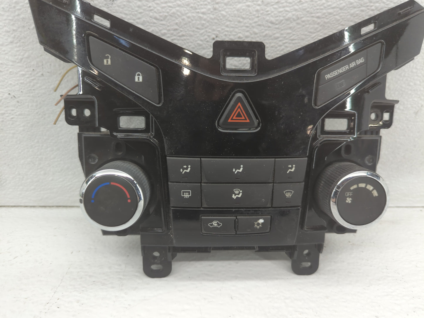 2011-2012 Chevrolet Cruze Climate Control Module Temperature AC/Heater Replacement P/N:96983927 Fits Fits 2011 2012 OEM Used