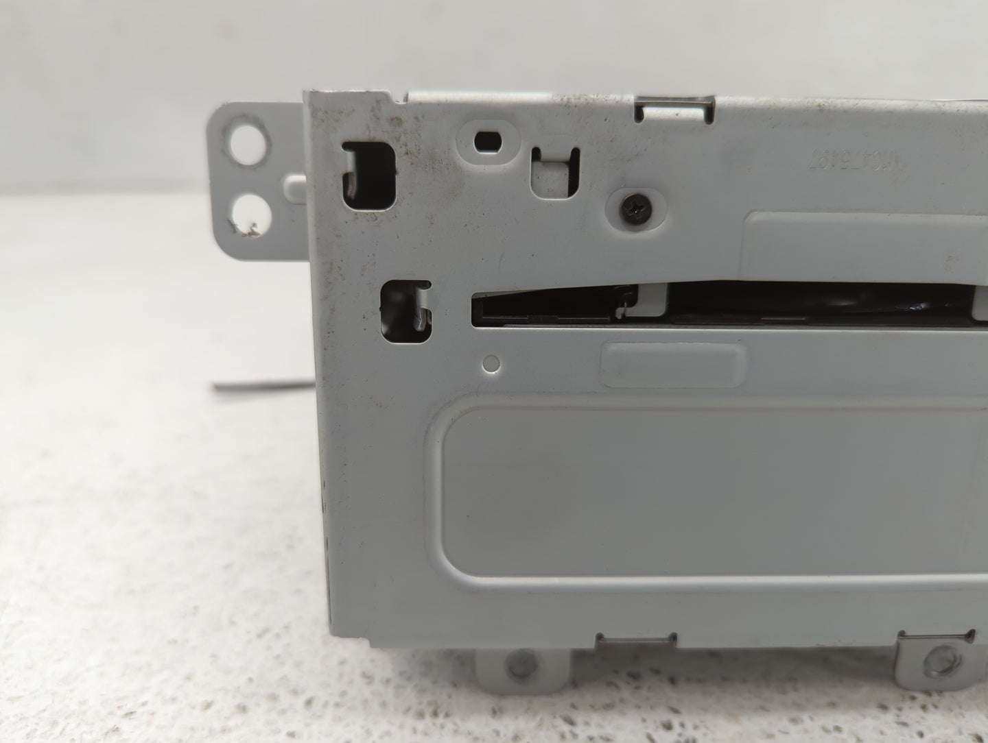 2011-2012 Chevrolet Cruze Radio AM FM Cd Player Receiver Replacement P/N:20983517 Fits Fits 2010 2011 2012 OEM Used Auto Par