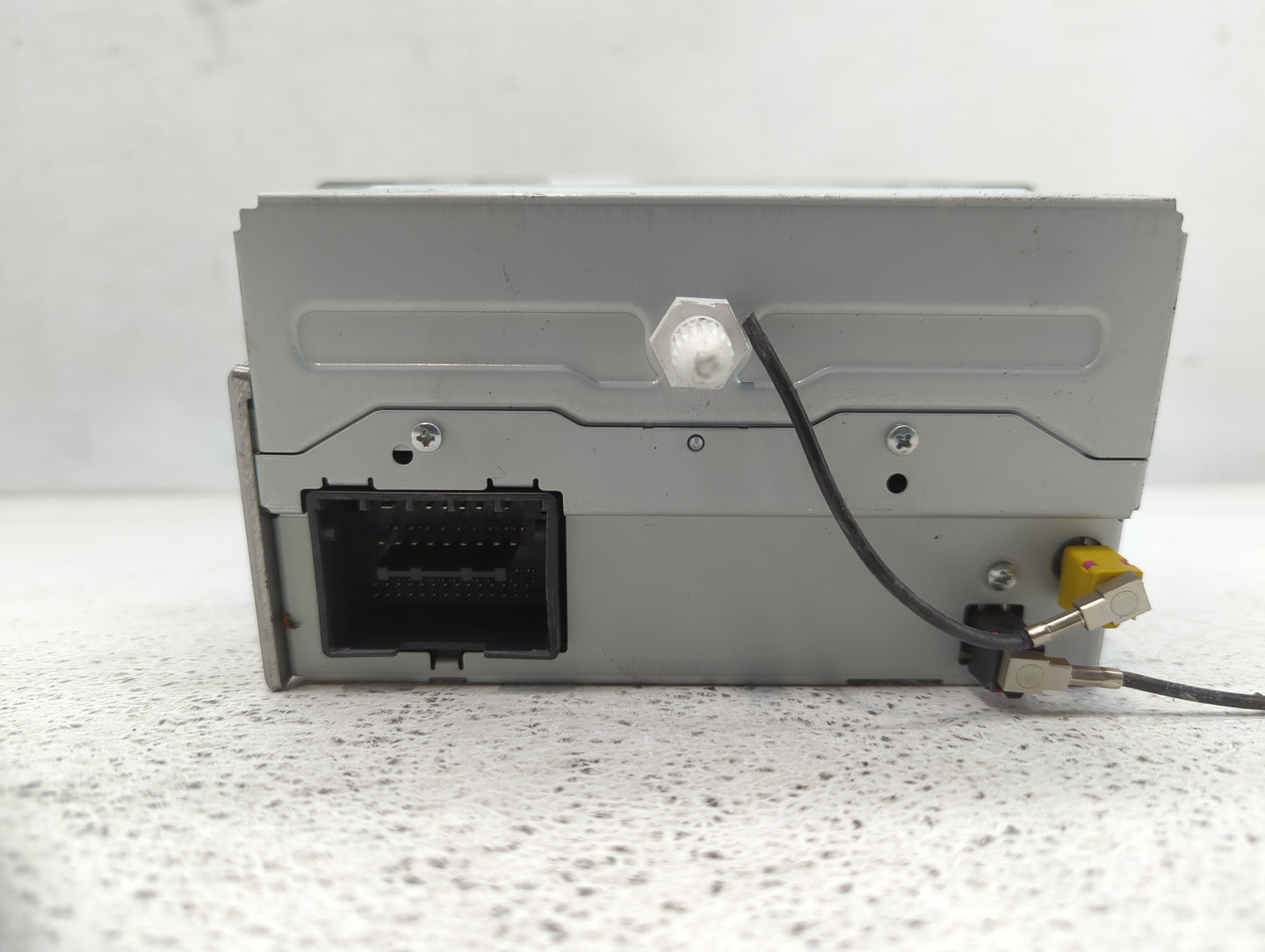 2011-2012 Chevrolet Cruze Radio AM FM Cd Player Receiver Replacement P/N:20983517 Fits Fits 2010 2011 2012 OEM Used Auto Par