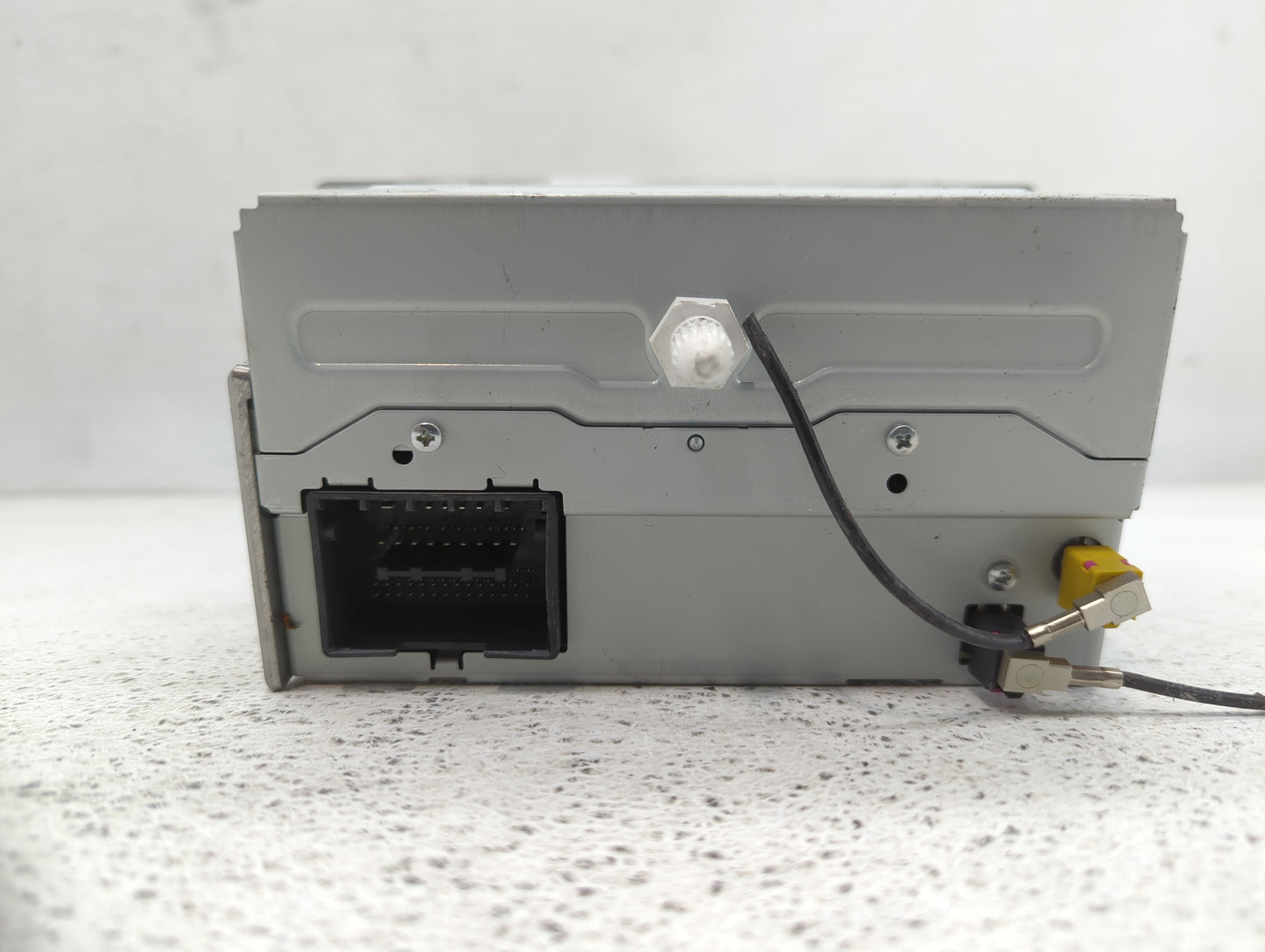 2011-2012 Chevrolet Cruze Radio AM FM Cd Player Receiver Replacement P/N:20983517 Fits Fits 2010 2011 2012 OEM Used Auto Par
