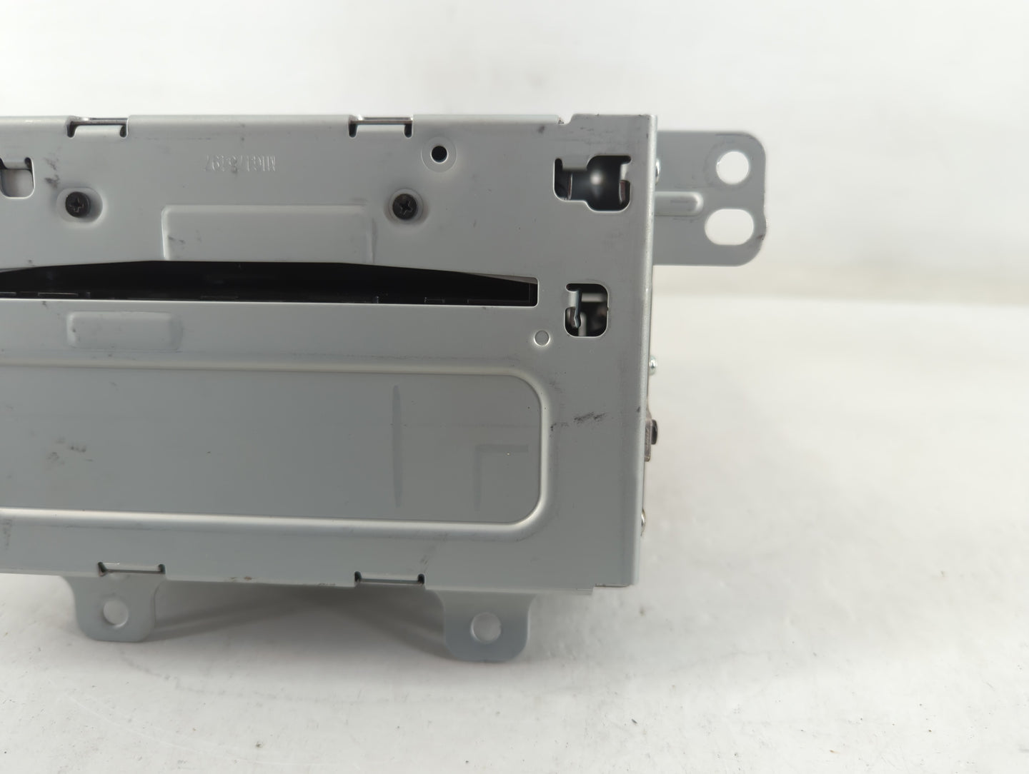 2011-2012 Chevrolet Cruze Am Fm Cd Player Radio Receiver - Oemusedautoparts1.com