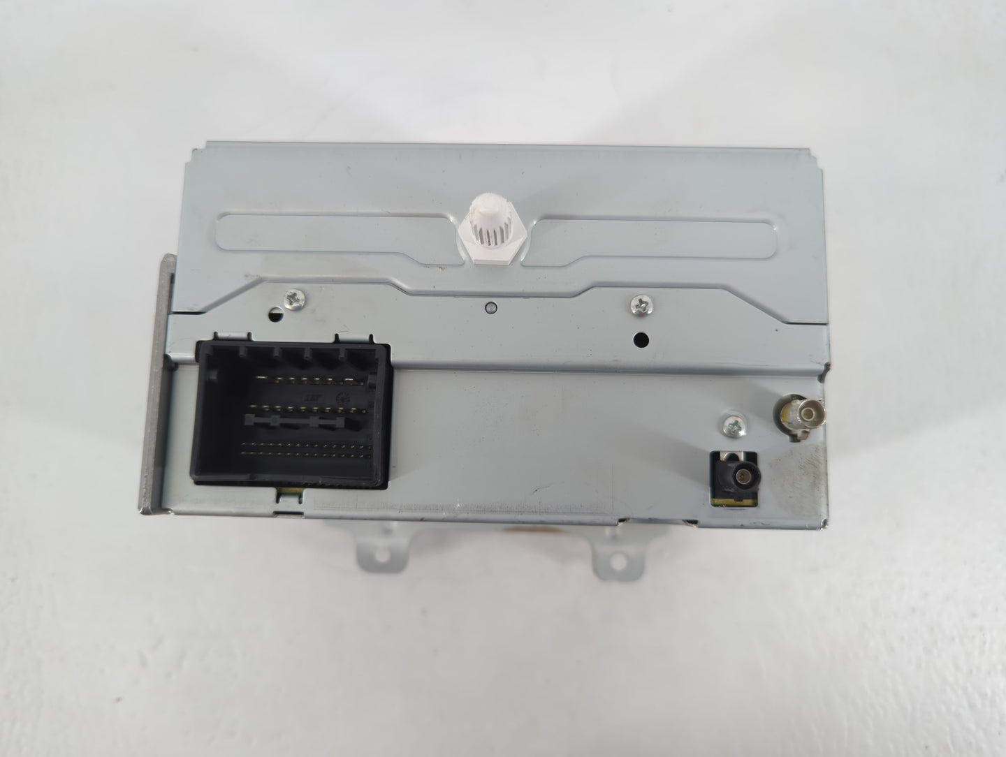 2011-2012 Chevrolet Cruze Am Fm Cd Player Radio Receiver - Oemusedautoparts1.com