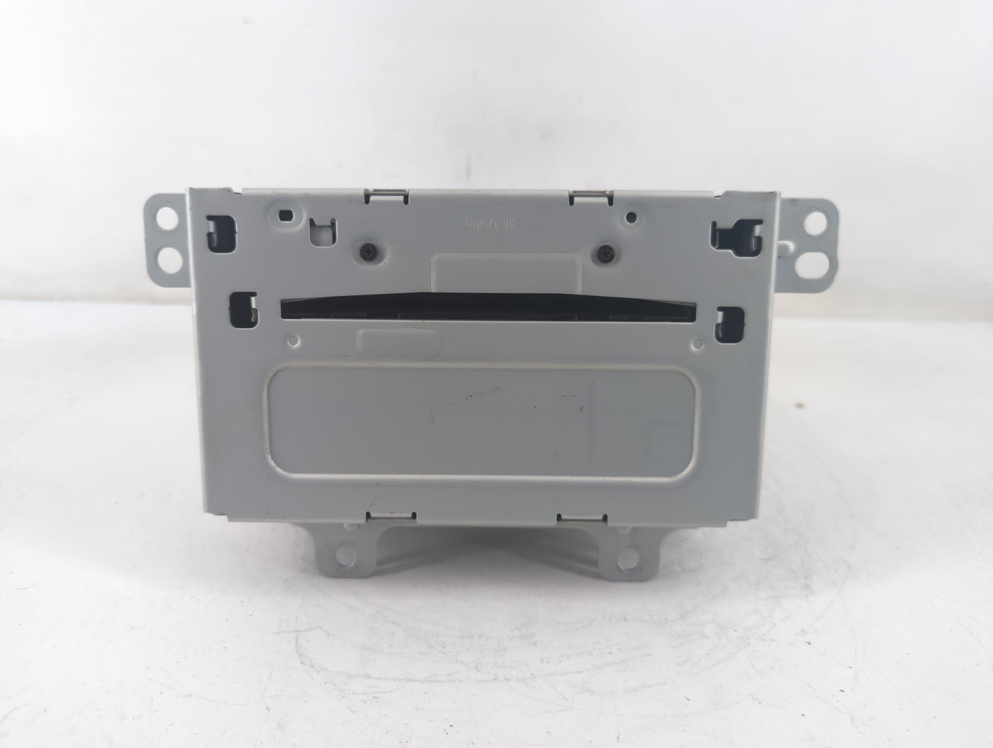 2011-2012 Chevrolet Cruze Am Fm Cd Player Radio Receiver - Oemusedautoparts1.com