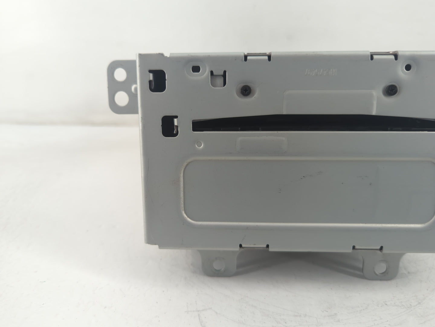 2011-2012 Chevrolet Cruze Am Fm Cd Player Radio Receiver - Oemusedautoparts1.com