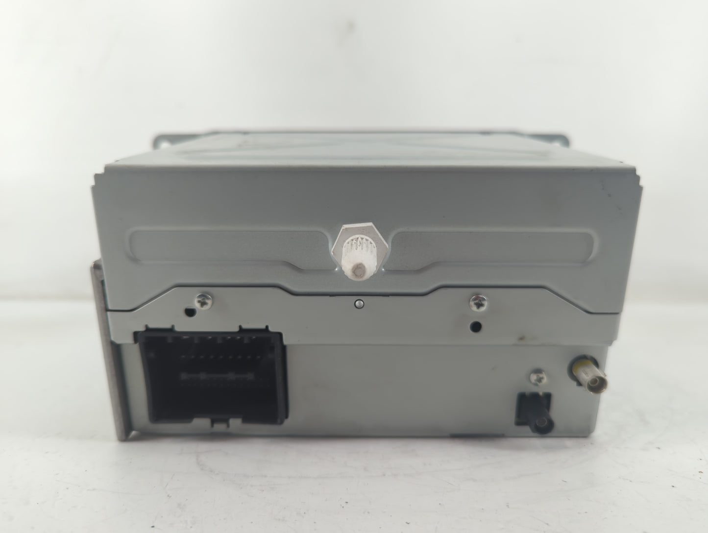 2011-2012 Chevrolet Cruze Am Fm Cd Player Radio Receiver - Oemusedautoparts1.com
