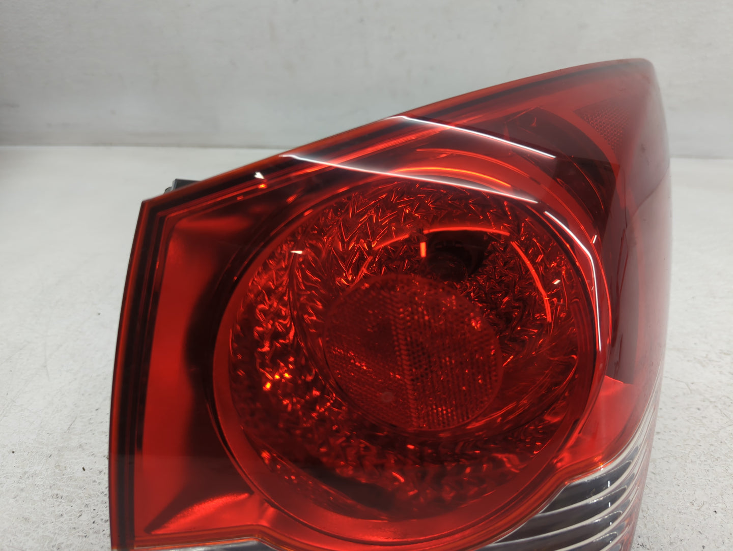 2011-2016 Chevrolet Cruze Tail Light Assembly Passenger Right OEM Fits Fits 2011 2012 2013 2014 2015 2016 OEM Used Auto Part