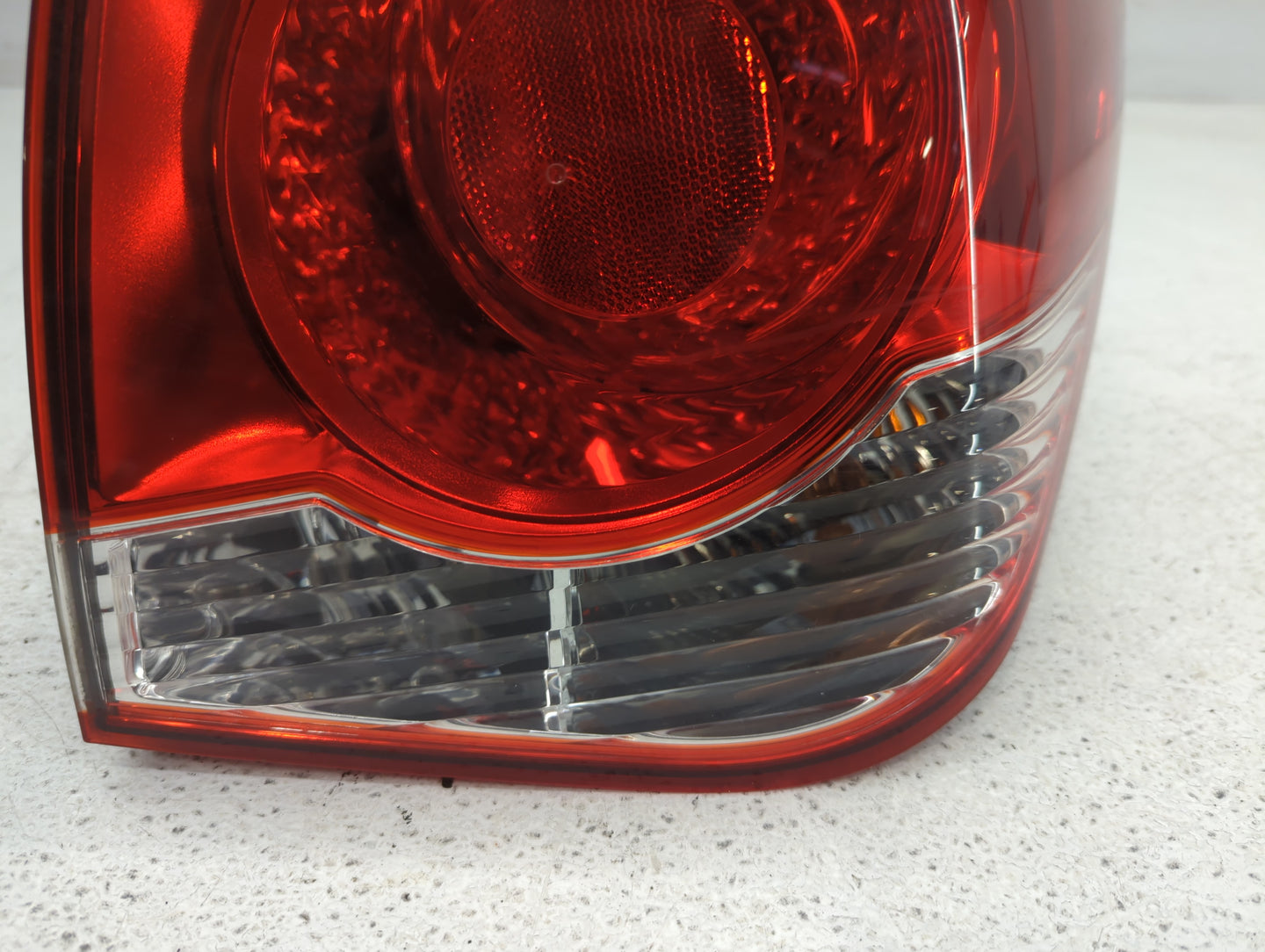 2011-2016 Chevrolet Cruze Tail Light Assembly Passenger Right OEM Fits Fits 2011 2012 2013 2014 2015 2016 OEM Used Auto Part