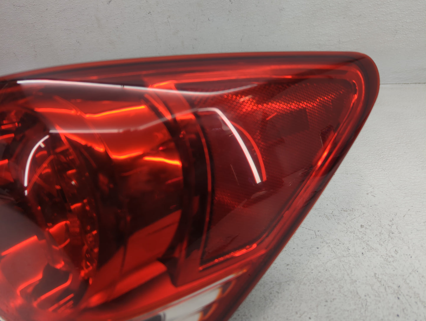 2011-2016 Chevrolet Cruze Tail Light Assembly Passenger Right OEM Fits Fits 2011 2012 2013 2014 2015 2016 OEM Used Auto Part