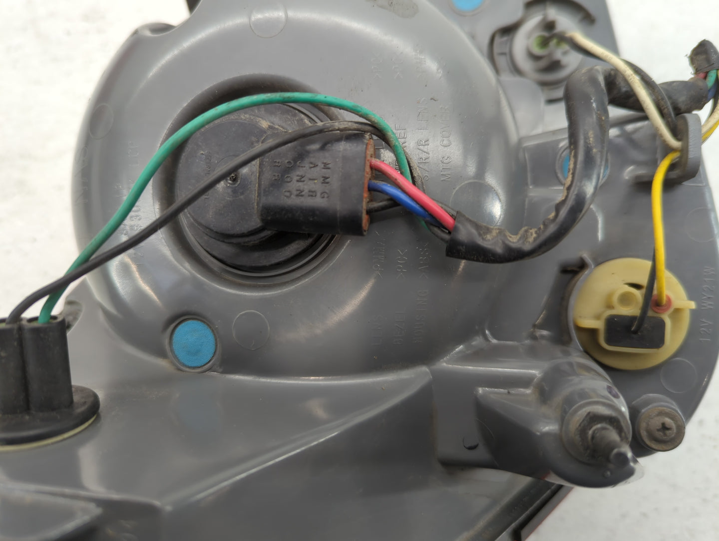 2011-2016 Chevrolet Cruze Tail Light Assembly Passenger Right OEM Fits Fits 2011 2012 2013 2014 2015 2016 OEM Used Auto Part