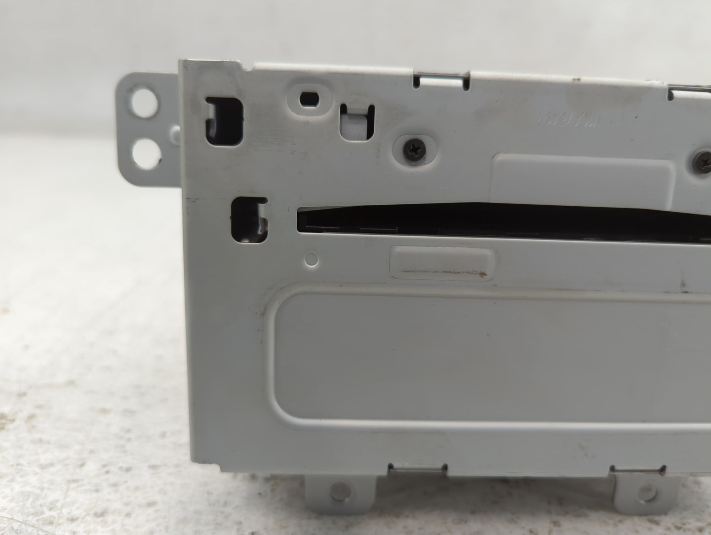 2011-2012 Chevrolet Cruze Radio AM FM Cd Player Receiver Replacement P/N:20983517 Fits Fits 2010 2011 2012 OEM Used Auto Par