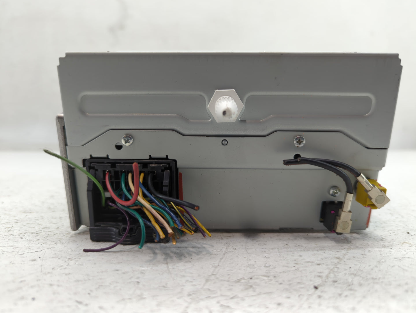 2011-2012 Chevrolet Cruze Radio AM FM Cd Player Receiver Replacement P/N:20983517 Fits Fits 2010 2011 2012 OEM Used Auto Par