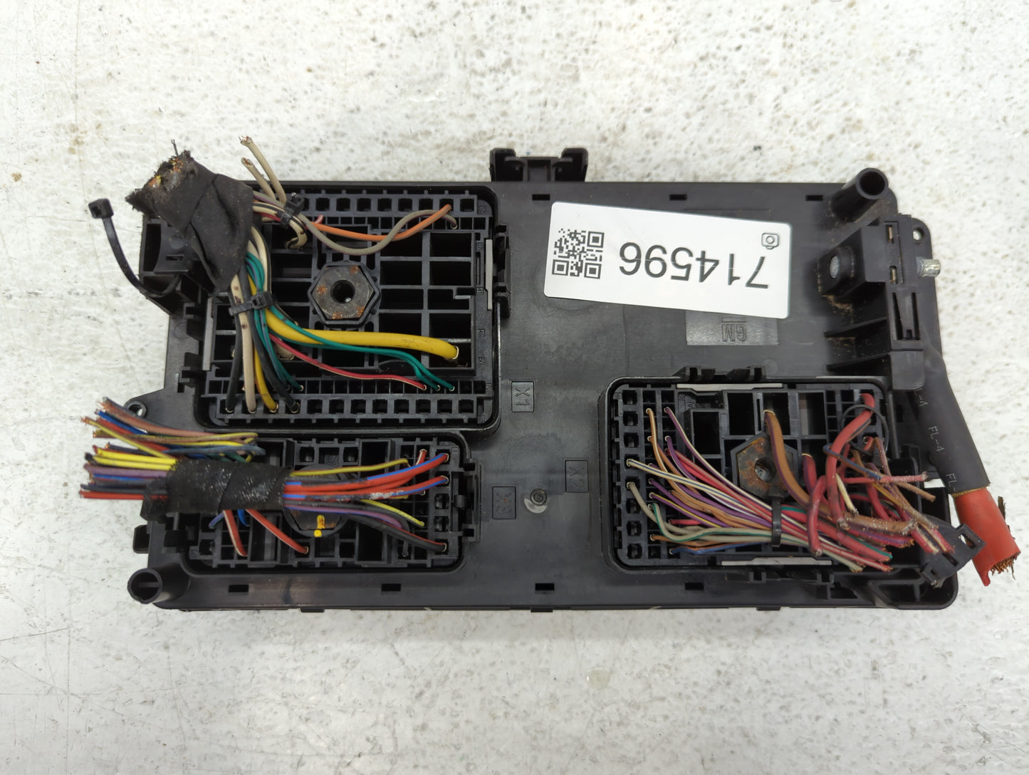 2011-2014 Chevrolet Cruze Fusebox Fuse Box Panel Relay Module P/N:812461952 Fits Fits 2011 2012 2013 2014 OEM Used Auto Part