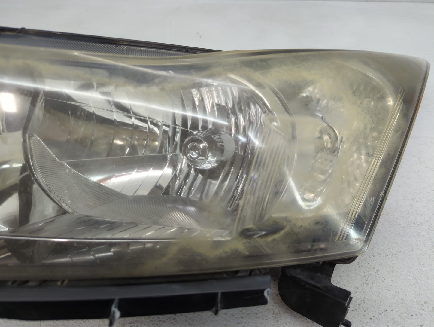 2011-2012 Chevrolet Cruze Driver Left Oem Head Light Headlight Lamp - Oemusedautoparts1.com