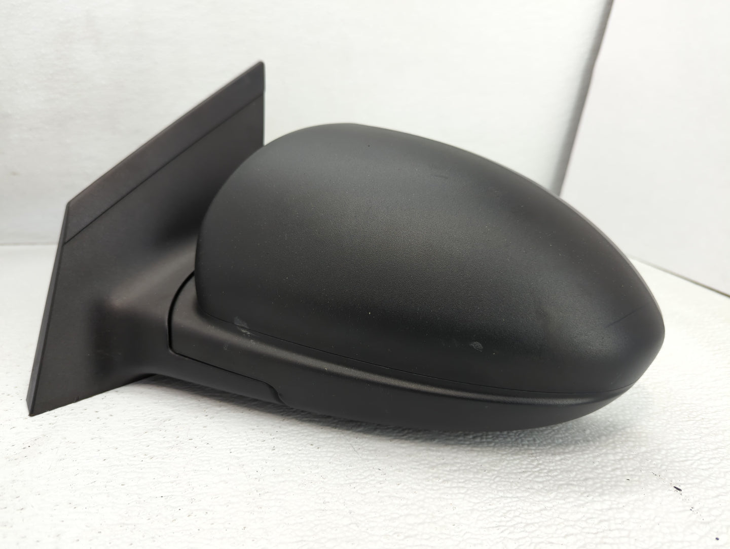2011-2014 Chevrolet Cruze Driver Side View Mirror - Left Door Mirror OEM Used - Oemusedautoparts1.com