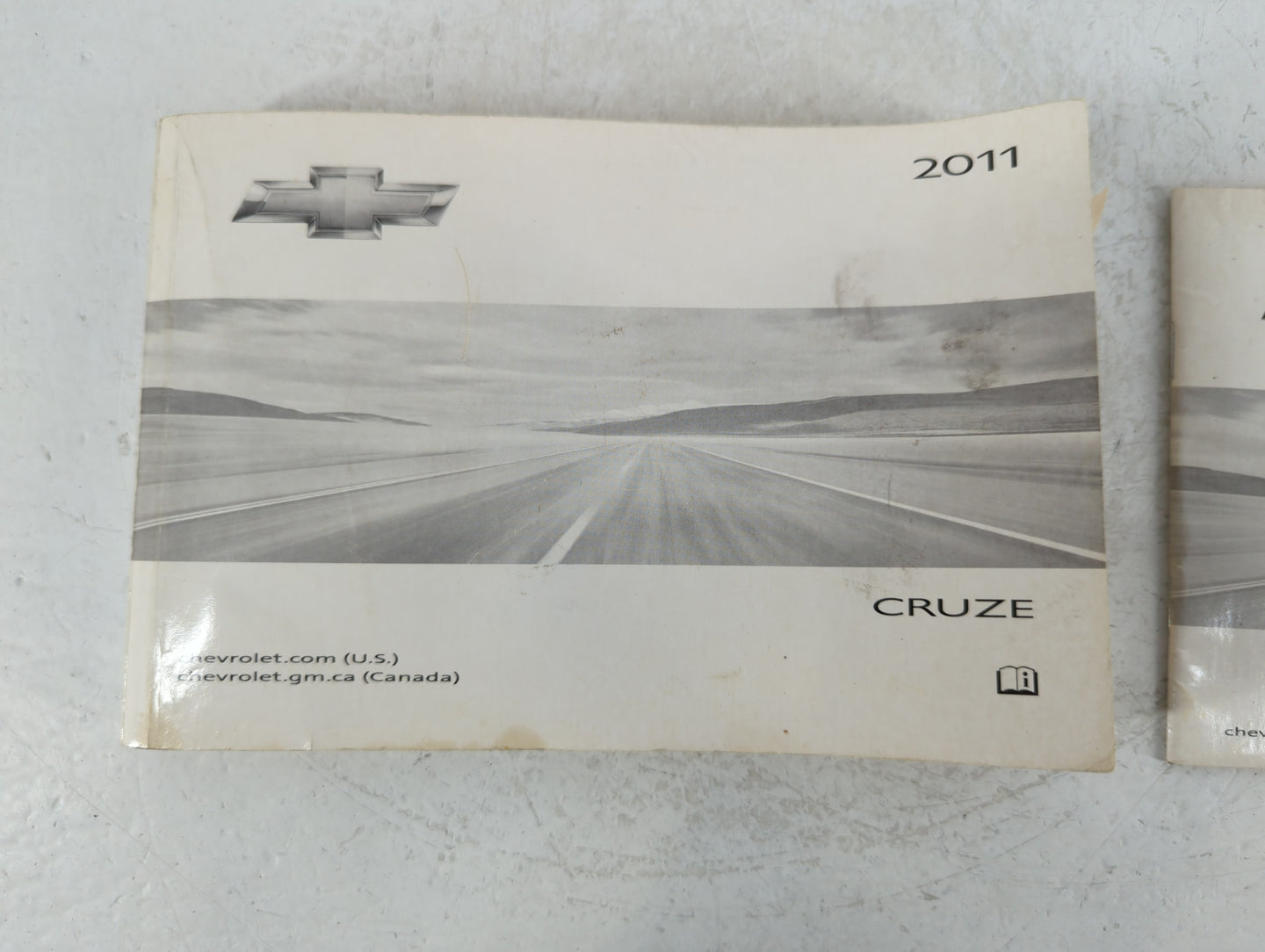 2011 Chevrolet Cruze Owners Manual Book Guide P/N:20883227 A OEM Used Auto Parts - Oemusedautoparts1.com